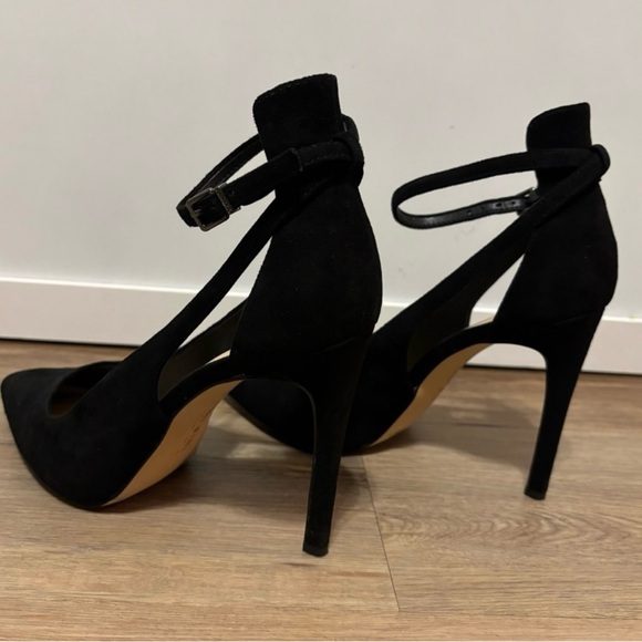 Gianni Bini Black Suede Pointed Toe Heels with Ankle Strap LIKE NEW WORN ONCE - Picture 10 of 13